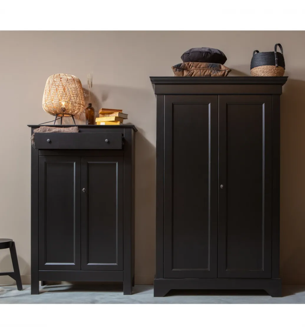 Komoda EVA 150 cm drewno sosna czarna*WOOOD Outlet