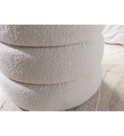 Pufa VOQUE 50 cm z pojemnikiem Bouclé kremowo biała*Invicta Interior