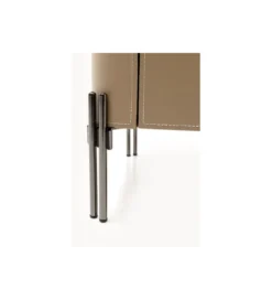 Stolik nocny TANGO 62 x 56 cm*KARE